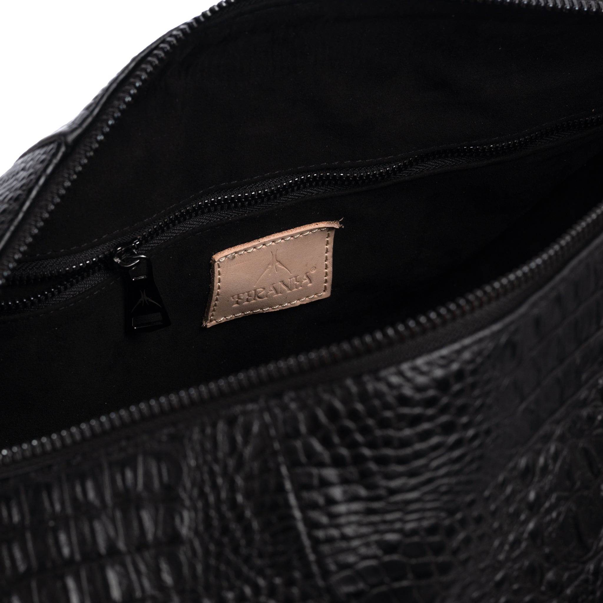 LEVIATÁN | THE DUFFLE CROCO BLACK.